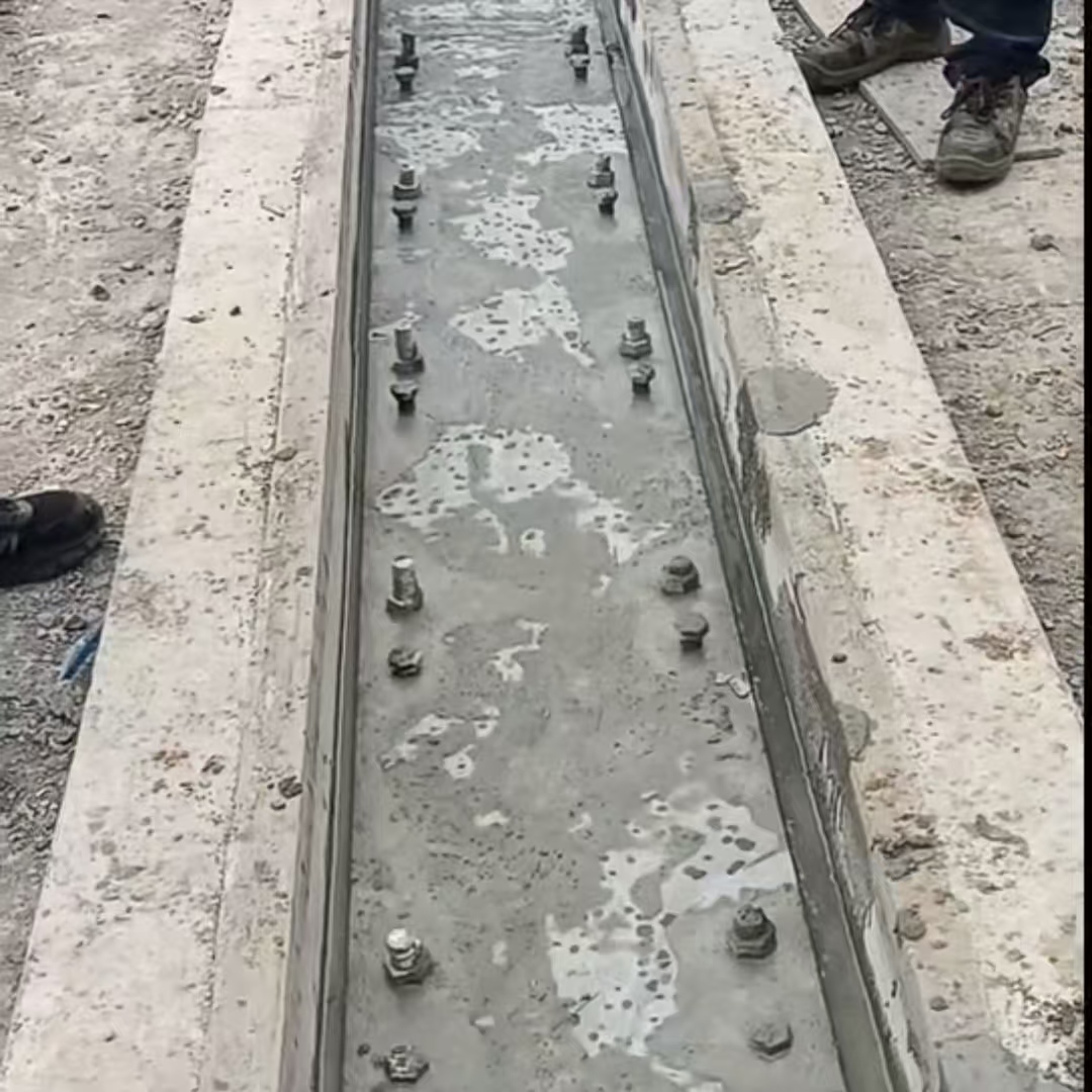 沂南港口码头起重机龙门吊重型机械设备稳固用早强快凝轨道胶泥